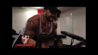 Kane Godwin (2013 Class 1 NABBA Mr West Great Britain winner) training biceps and triceps