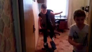 Это Лера занимается на моем тренажере.