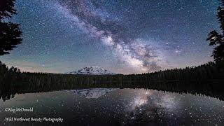 Mount Adams and the Milky Way (HD Time Lapse)