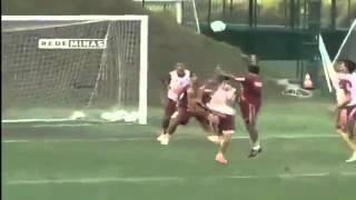 Ronaldinho Amazing Bicycle Goal in Training