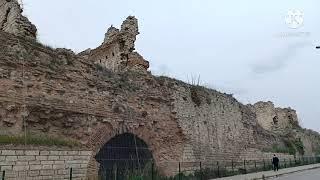 Tour singkat melihat bagian dalam Tembok Constantinople di Zeytinburnu Istanbul