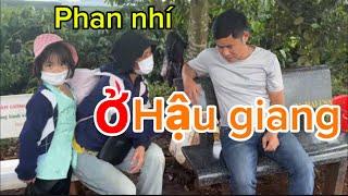 Hữu duyên út thìn gặp hoàn cảnh khó khăn trên đường về và gặp hai phan nhí...