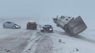 Chaos in Iowa Today! Brutal Snow Storm Causing Many Collision Pileup in Kansas