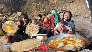 Traditional Afghan Breakfast: Chapati and Omelette Recipe from a Village | Afghanistan village life