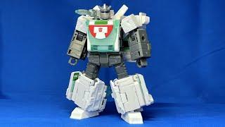 Jackie's a Box - Legacy Origin Wheeljack