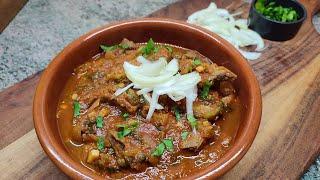 SOLIANKA  SOLYANKA  CARNE GUISADA CON ENCURTIDOS Y TOMATE. COMIDA TÍPICA RUSA