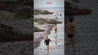THE GIANT CROCODILE WAS VERY ANGRY BECAUSE THE FISH WERE ALL Caught BY FISHERMEN