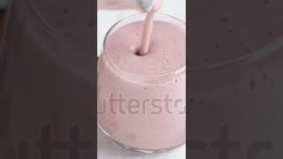 Pink Berry shake  | #food #juice #pinkberry #strawberry #juicewrld #drinks #shake