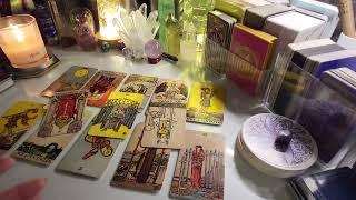 Tarot / Thông điệp tình yêu này được gửi đến bạn 