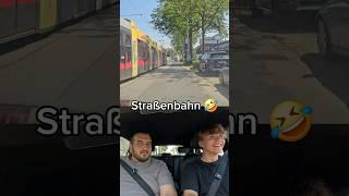 Keine Angst vor Straßenbahnen! Die haben eine gute Spurhaltung#fahrlehrer #straßenbahn #vertrauen