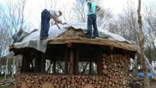 Building a Roundhouse with woodhenge and cobwood