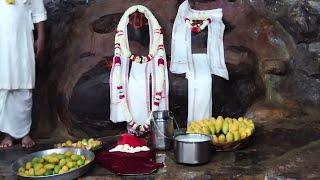 श्रीजी बाबा मंगला आरती दर्शन। Giriraj Ji Mangla Aarti Darshan.  Yamuna jal ma Kesar gholi snan.