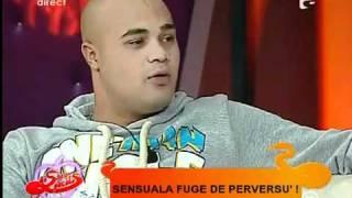 Perversul de pe Targu Ocna, la un show pacatos(2).flv