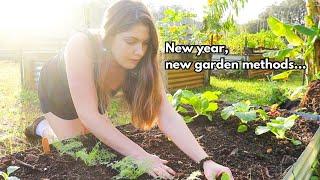 GARDEN VLOG | The “dump method” - Starting 100 strawberry plants + Fresh tomato harvest #garden