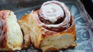 kneading dough ) The Fluffiest Cinnamon Rolls Recipe  ｜ Brechel