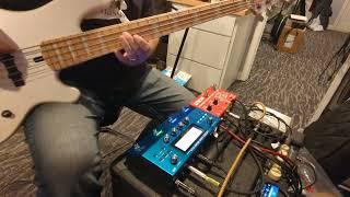Lunch time with the Roland BOSS GM-800 Guitar Synthesizer - BASS setup
