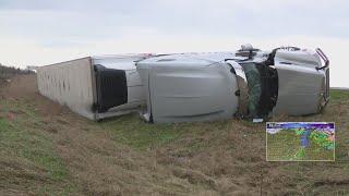 Strong winds topple tractor-trailers in NW Indiana — WGN Evening News