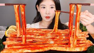 매운 등골 핵불닭소스를 얹은 등골 먹방 Spicy Raw beef spine [eating show] mukbang korean food