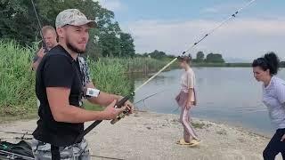 ОБОКРАЛИ РЕЧКУ ! СТОЛЬКО МЫ ЕЩЁ НЕ ЛОВИЛИ !ЗАКИДУШКИ ,ПОПЛАВОК  СЕМЕЙНАЯ РЫБАЛКА