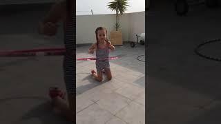 Hula hoop on knees rubiroo