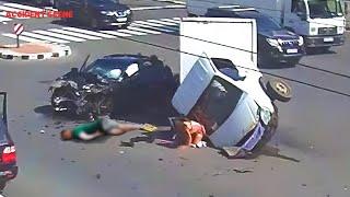 115 Shocking And Devastating of Car Crashes On The Road Filmed Second Before Disaster!