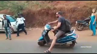 No Traffic Rules|| Tourist escapes from the Goa traffic police net in Mandrem #goa #northgoa #viral