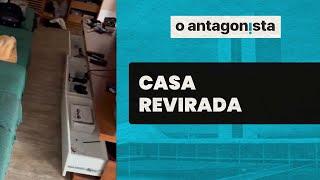 Em vídeo, Carlos Bolsonaro mostra a casa bagunçada após investigações da PF na residência