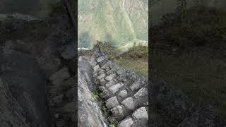 Machupicchu- huaynapicchu móntaña( mountain) stairs to the heaven - private tour Cusco Andean Hike