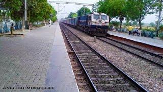 22461 Shri Shakti AC Express Rushes with TKD WDP4B