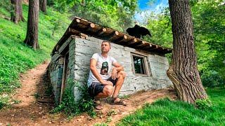 A man restores a collapsed STONE HOUSE: a new ROOF and facade. PART 3