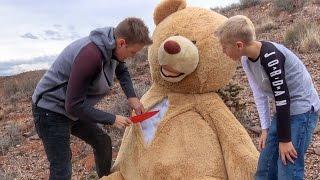 What's inside the World's Largest Teddy Bear?