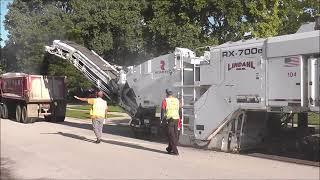 Asphalt Removal Cold Milling Machine Tight Residential Street Roadtec RX700e