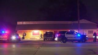 Man shot, killed in parking lot of tire shop in NE Houston; suspect still at large