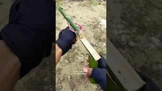 Bamboo idea - DIY bamboo Slingshot with green Bamboo    #bamboo #diy #slingshot #bambooart