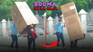 LA MEJOR BROMA PESADA DE LA CAJA  (NOS LLAMAN POLICÍA) 