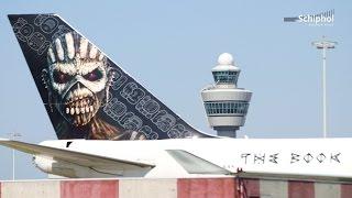 Iron Maiden landt met Ed Force One op Schiphol