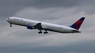 Delta Air Lines - Boeing 767-400 ER - Takeoff at AMS (N838MH)