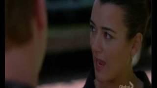 6x24 - Semper Fidelis #1 Ziva looks at Tony after mentioning invasion of privacy