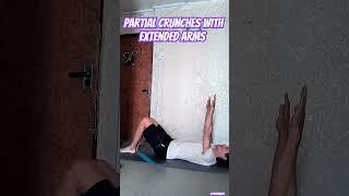 Partial crunches with extended arms #calistenica #workout