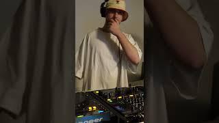 Feel the groove, move to the beat! #TechHouse #HouseMusic #DJLife #UndergroundVibes #GrooveOn
