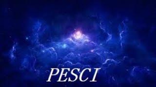 PESCI... UNA SITUAZIONE O PERSONA DEL PASSATO CHE SI FA PRESENTE.