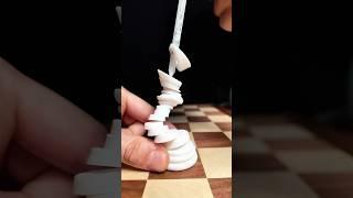 Chess king that collapses