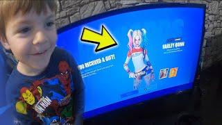 TRUMAnn Giving His 6 Year Old Kid 'HARLEY QUINN BUNDLE' Before Going To School! (Fortnite Game Play)