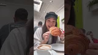 I wanted to eat a Croissant  at Medicine Bakery & Gallery️