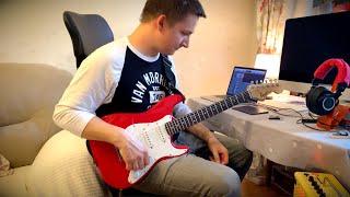 Playing 10 Dire Straits & Mark Knopfler Riffs on my Mini Strat