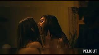 Best movie lesbian kisses//Runaway