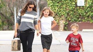 Single-Mom Jennifer Garner With Violet And Samuel At Church