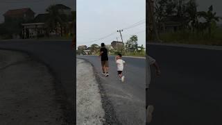 NGAJAKIN JOGING JALAN ASPAL BARU #minivlog #hiburanshorts #anakdesa #vlog