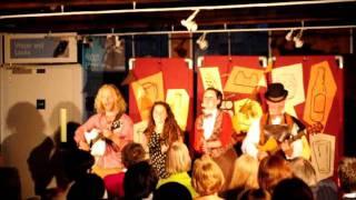 Mikron Theatre - It's only Beer (from Beer Street)