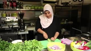 Cooking with Samira Elkhafir ARABIC.           سمكه السلمون مع سلطه الفريك